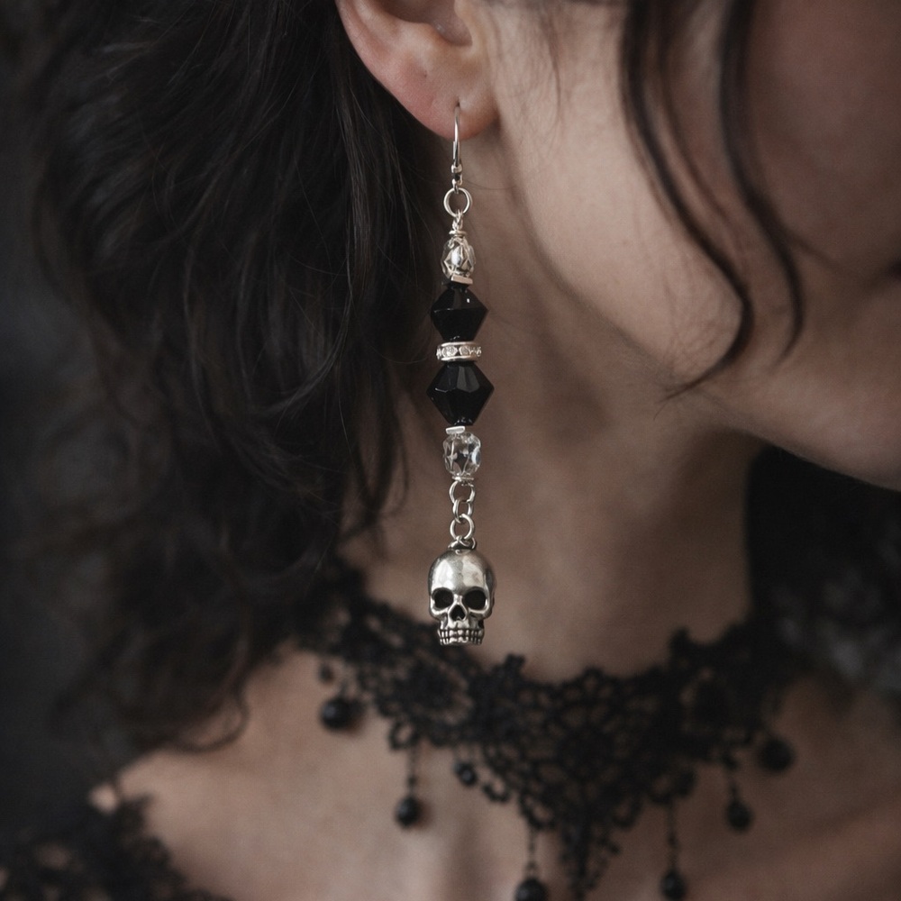🖤 Petals & Poison Skull Dangle Earrings – Black Crystal & Silver Tone - Picture 2 of 3